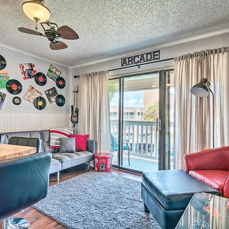 Beachfront Corpus Christi Condo With Arcade Room!